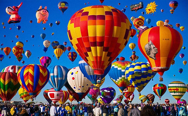 Lễ hội khinh khí cầu Canberra ở Úc diễn ra vào thời gian nào?